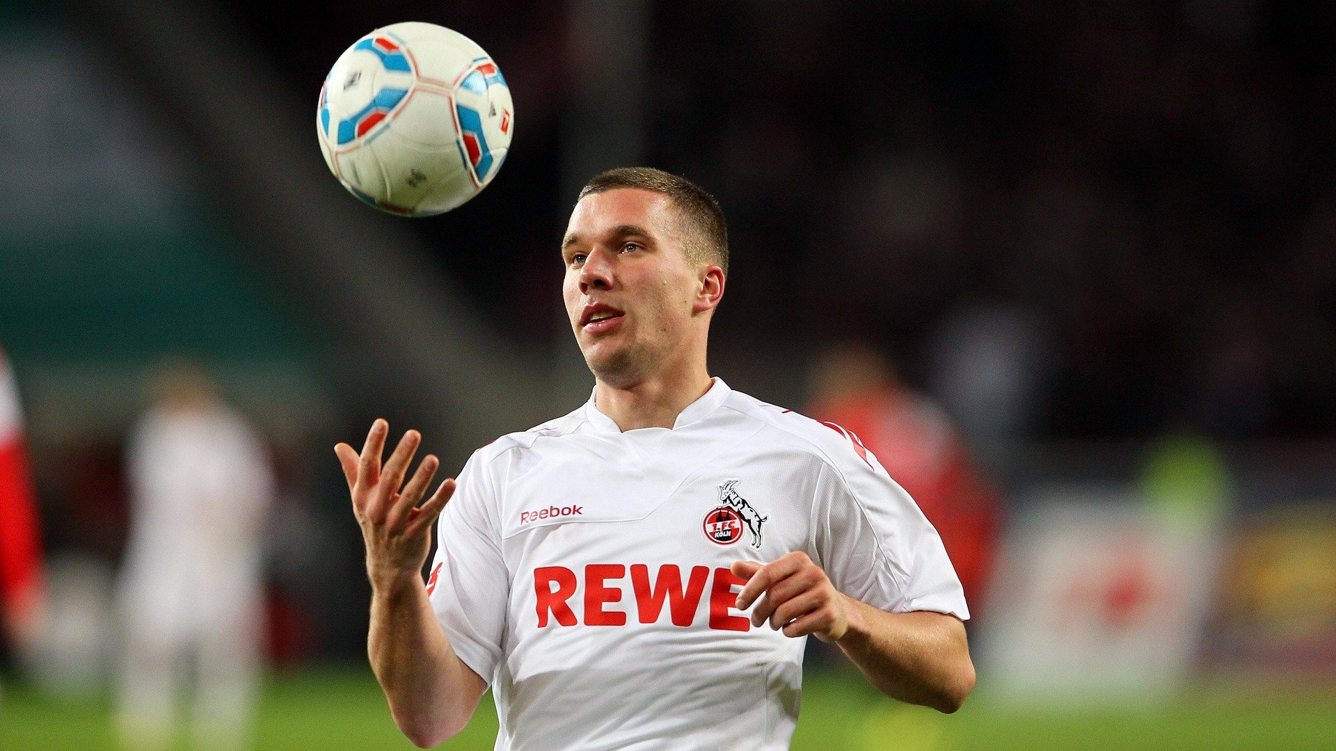 全民狂欢！电竞盛典火热开启，热血引爆全场！